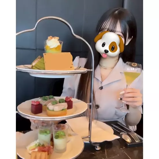 Lu's Luxe Lounge