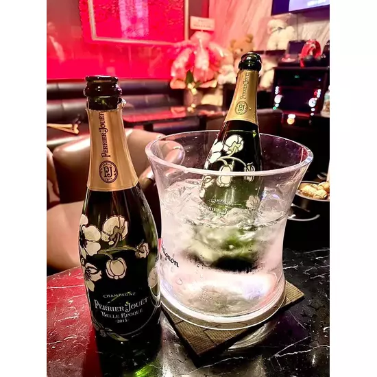 CLUB 茜