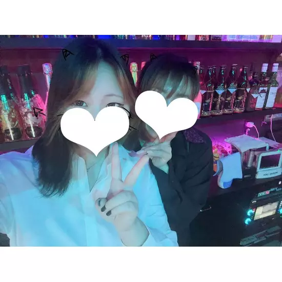 GIRL'S BAR CATIA