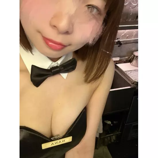 BUNNY LOUNGE B4 上野