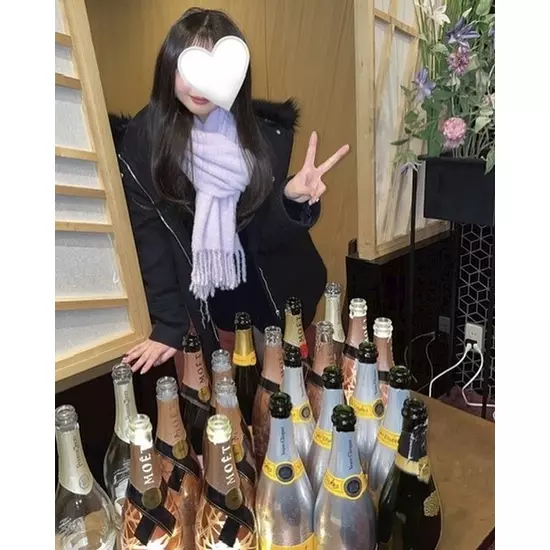 Lu's Luxe Lounge