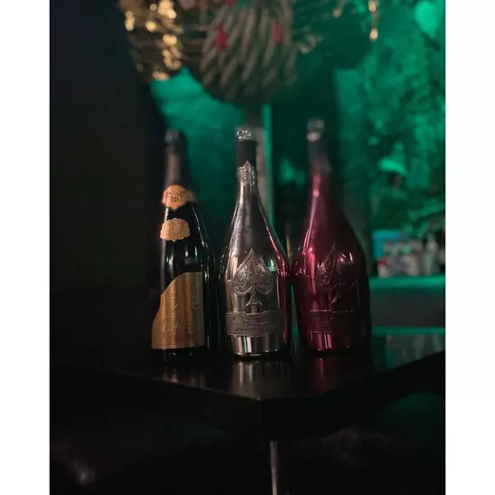 CLUB DOPE