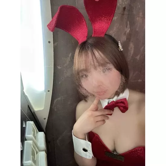 BUNNY LOUNGE B4 上野