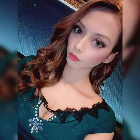 NADIA NAVEL UF