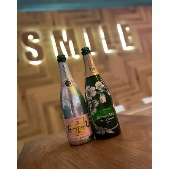 Girl’sBar Lounge Smile Terrace 