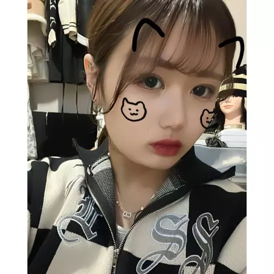 GIRL'S BAR R
