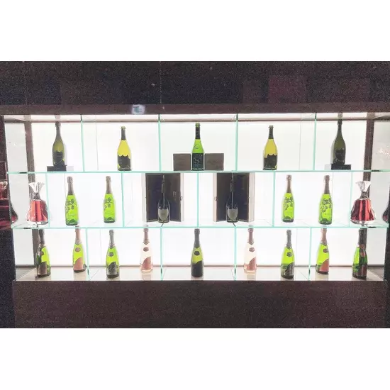 CLUB BURJ
