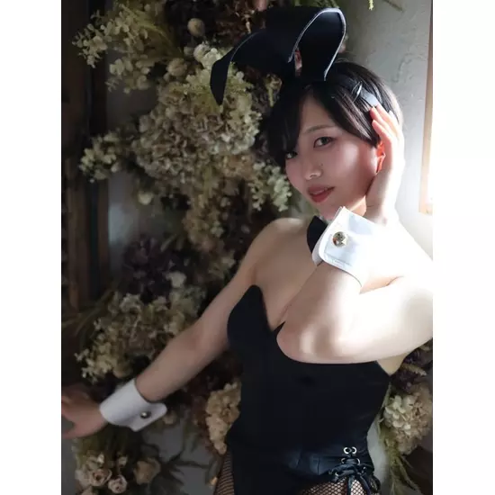 BUNNY LOUNGE B4 上野