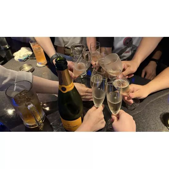 Girl's Bar CRUISE