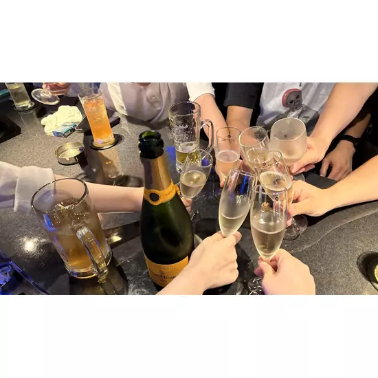 Girl's Bar CRUISE