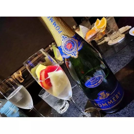 CLUB 茜