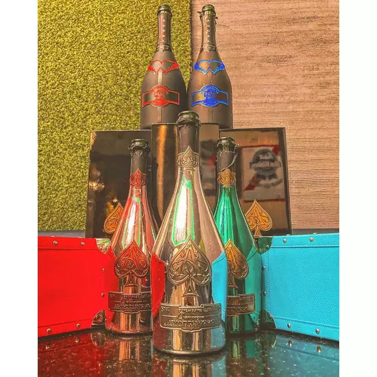 CLUB DOPE