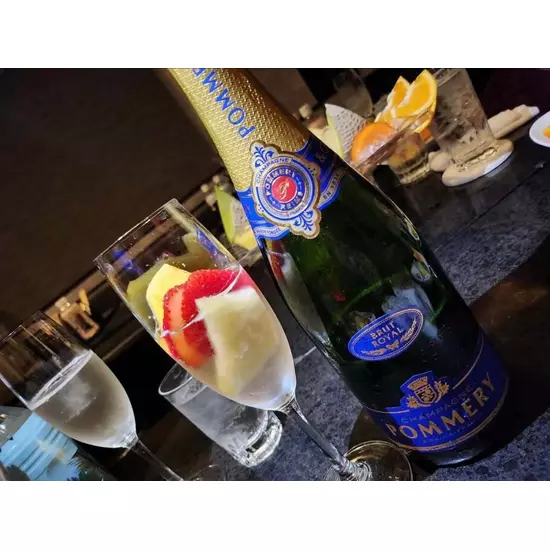 CLUB 茜