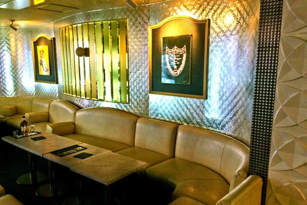 LUXURY CLUB HIGHEST