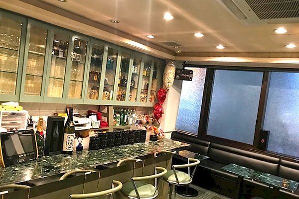 Lounge Bar Cina