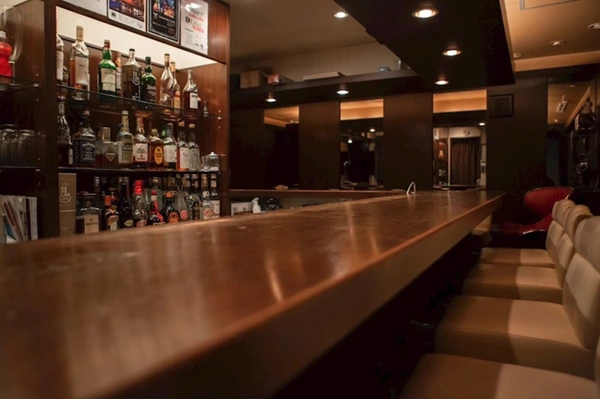 E's Bar