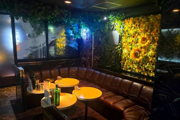CLUB FOUR GARDEN