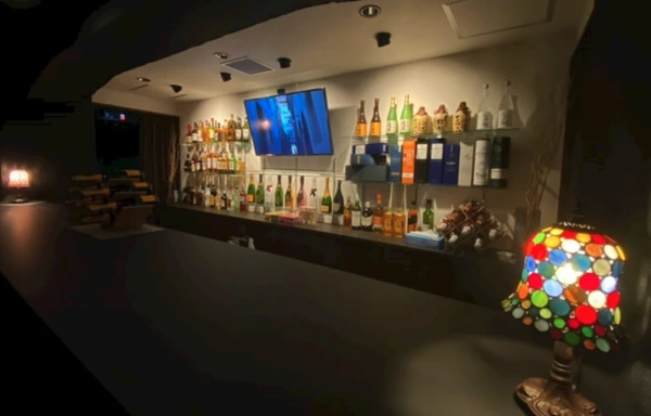 GIRLS BAR C
