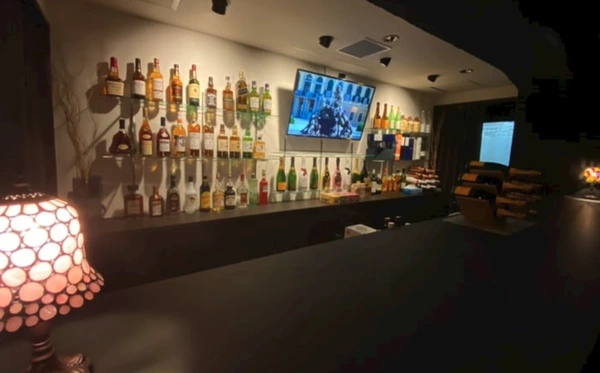 GIRLS BAR C
