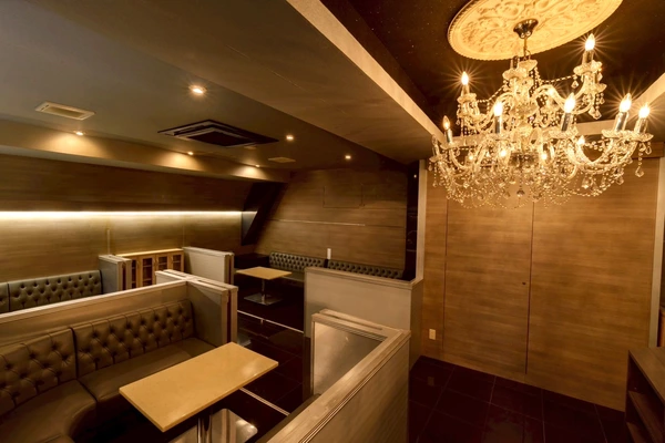 LOUNGE NOAH