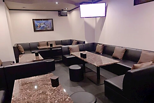 club eight