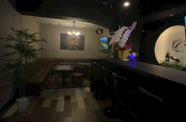 GIRLS BAR C