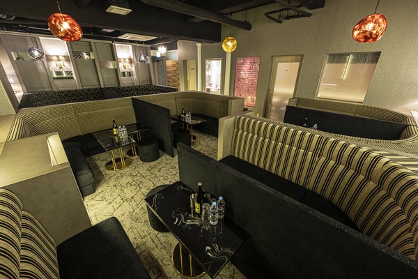 CLUB HARRY