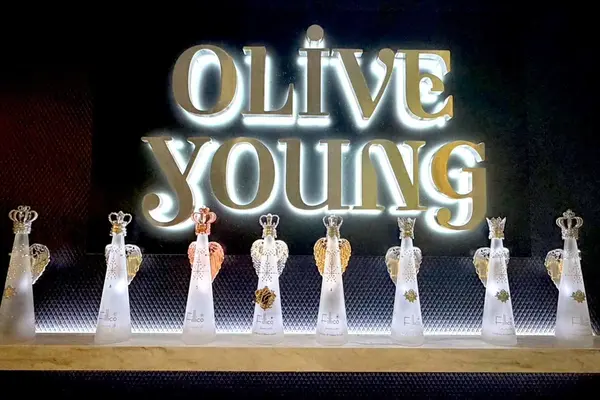 GIRLS LOUNGE Olive Young