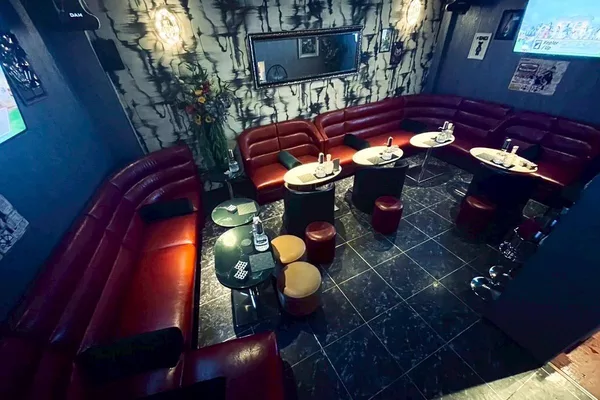 club bijou