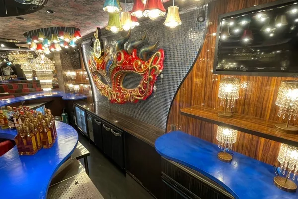 Girls Bar Lounge IDEAL