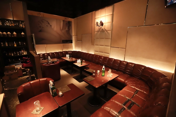 CLUB Chandelle