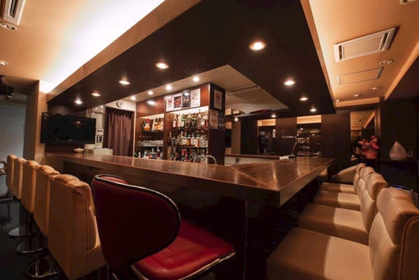 E's Bar