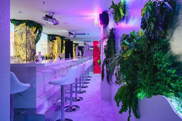 Girls Bar SHIRO
