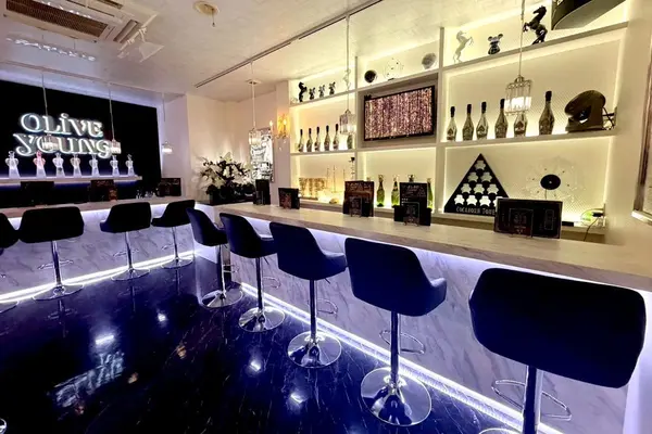 GIRLS LOUNGE Olive Young