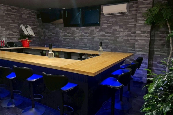 GIRLSBAR D