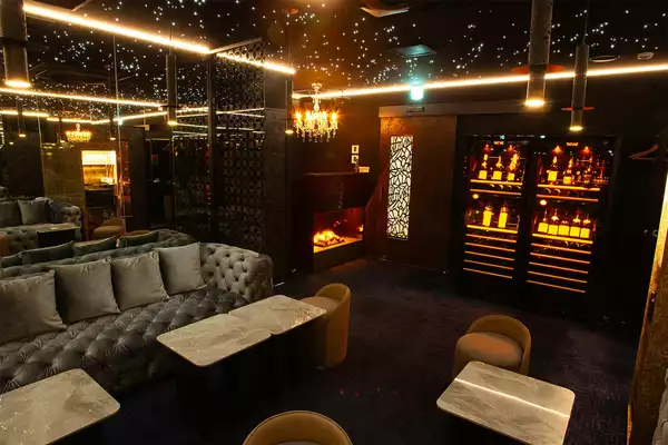 Otona Lounge luxe