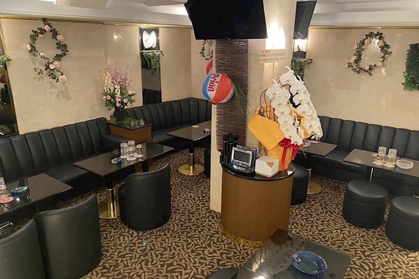 沖縄スナック SUNSET 銀座8丁目店