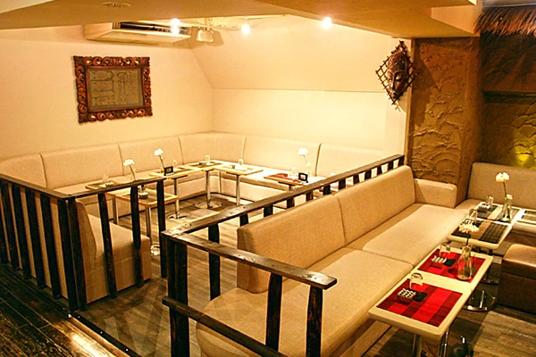 PRIMA DONNA LOUNGE