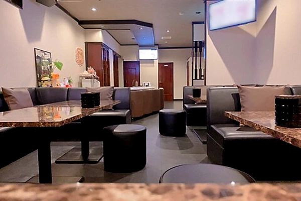 club eight