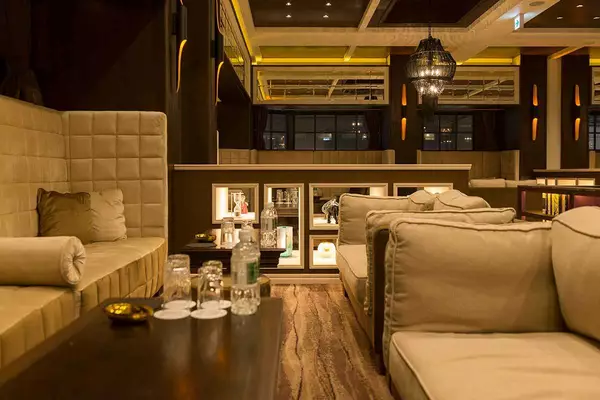 LOUNGE GLAMIS