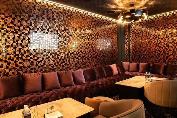 Otona Lounge luxe