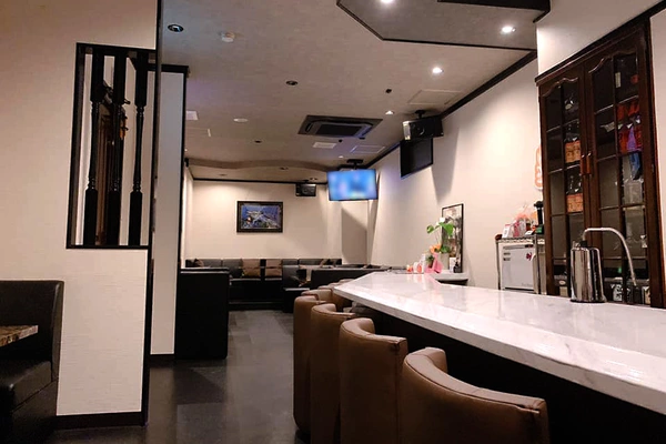 club eight