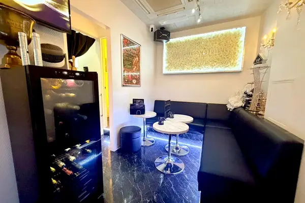 GIRLS LOUNGE Olive Young