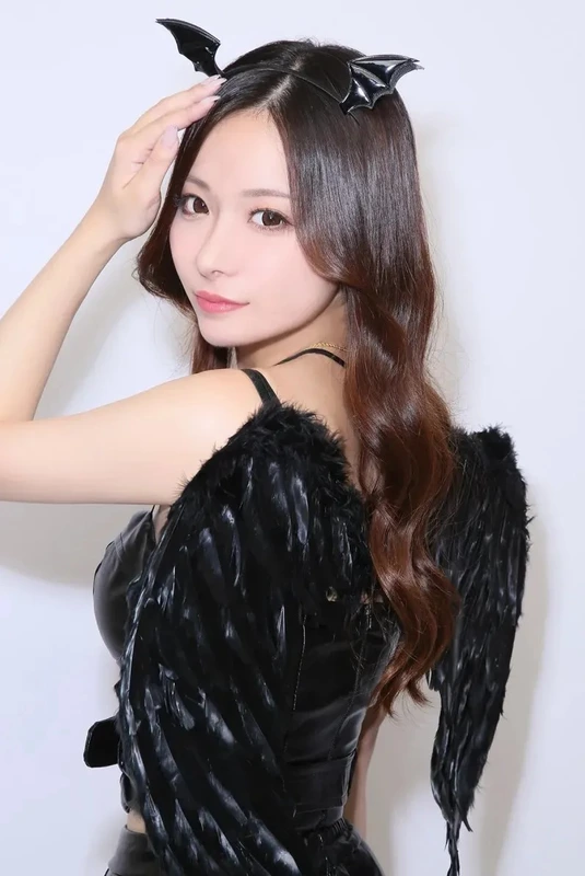 めい