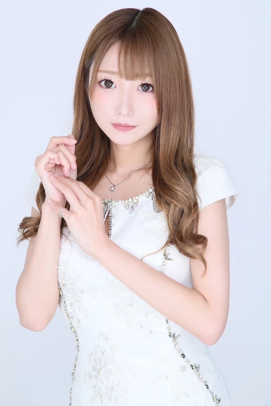 八吹 唯菜