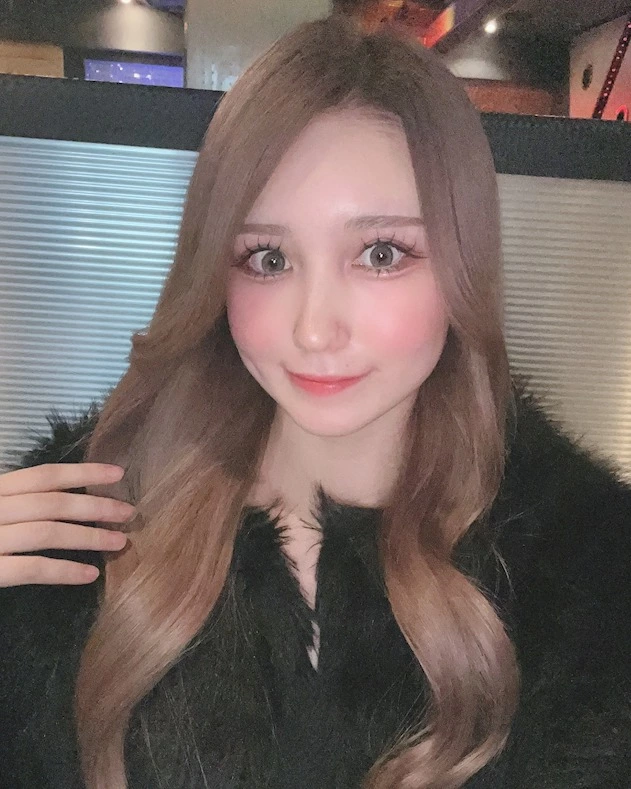 エミリ