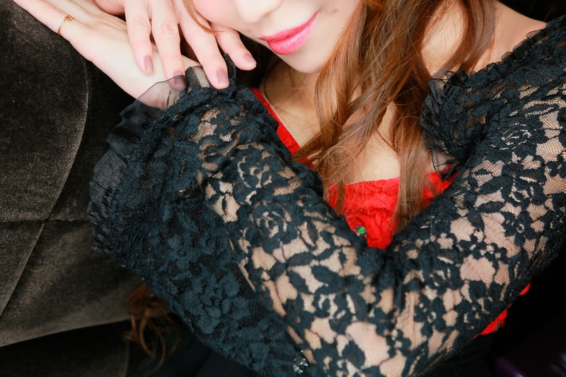 あきな