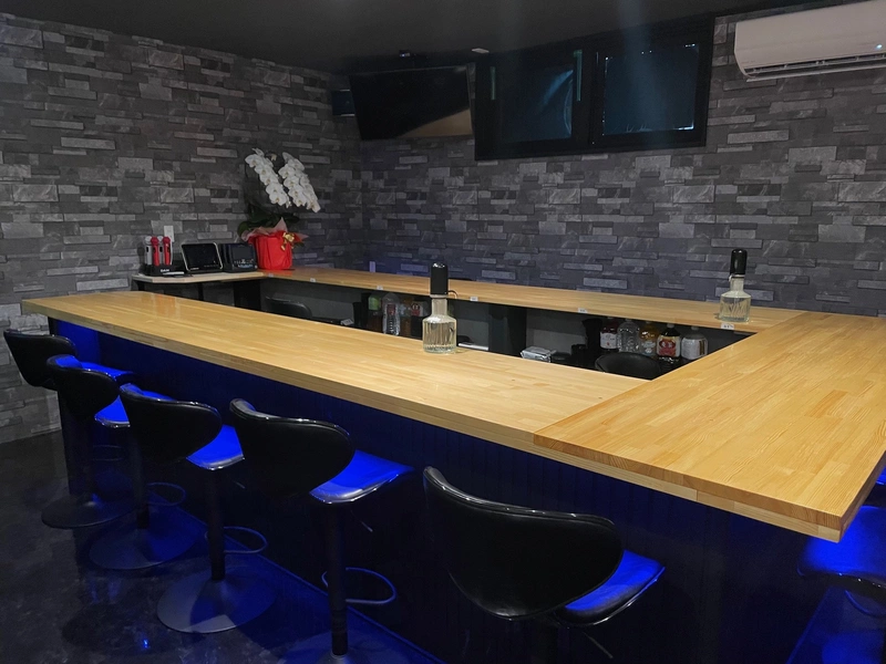 GIRLSBAR D求人情報