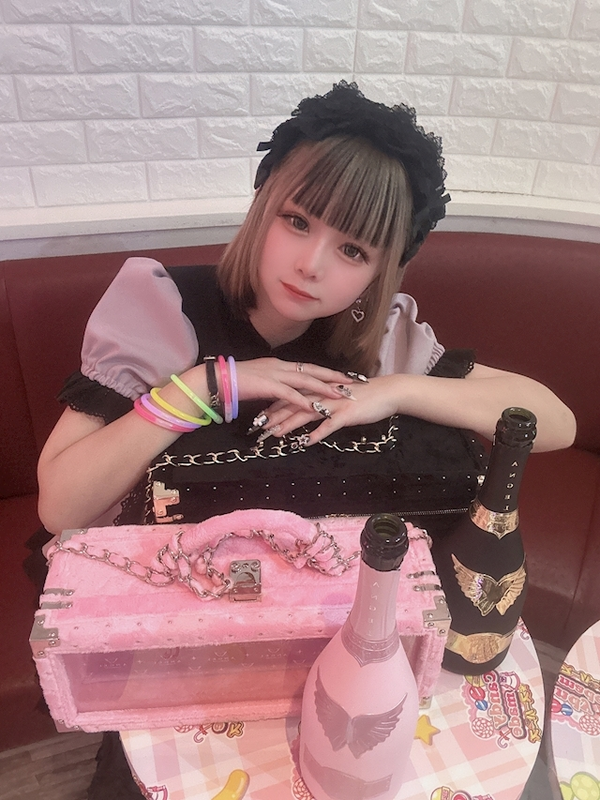 にこ