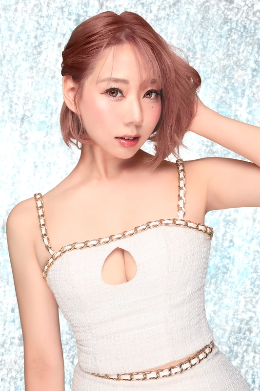 来魅 まや